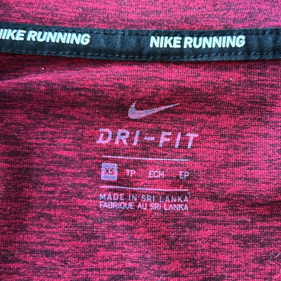 Nike top size xs - Picture 7 of 7